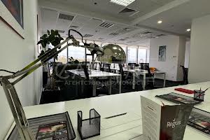 комерційна за адресою Спортивна пл., 1
