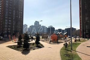 комерційна за адресою Дніпровська набережна вул., 18-А