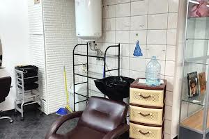 комерційна за адресою Васильківська вул., 42