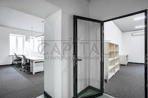 комерційна за адресою Науки просп., 1