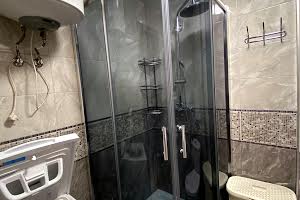 квартира за адресою вул. Кам'янецька, 157