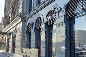 комерційна за адресою Ярославська вул., 58