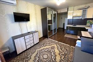 квартира за адресою Платанова вул., 82