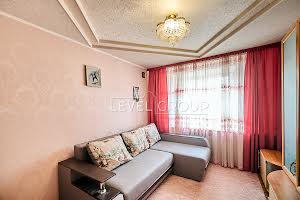квартира за адресою Святошинська пл., 1