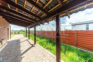 будинок за адресою с. Нові Петрівці, вул. Озерна