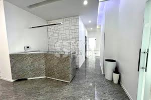 комерційна за адресою Кловський узвіз, 7a