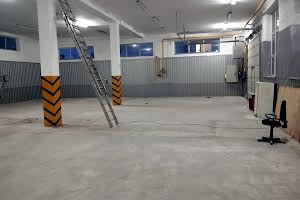 комерційна за адресою Столична, 3 б