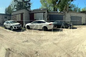 комерційна за адресою Любомирська вул., 4а