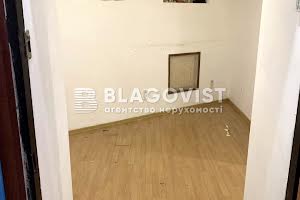комерційна за адресою Десятинна вул., 1/3