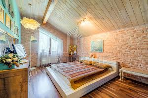 будинок за адресою с. Плюти, Київська вул.