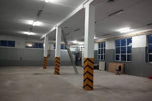 комерційна за адресою Столична, 3 б