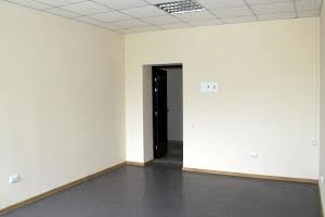 комерційна за адресою Водопровідна вул., 75/1