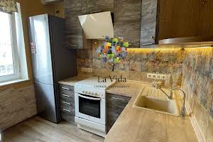 квартира за адресою Зої Гайдай вул., 3