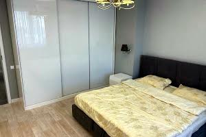 квартира за адресою Анни Ахматової вул., 30