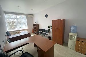коммерческая по адресу Київська, 81