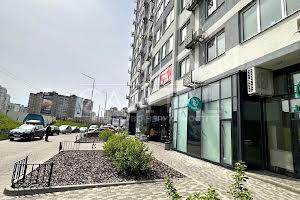 комерційна за адресою Ревуцького вул., 40