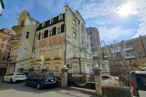 комерційна за адресою Саксаганського вул., 67-Б