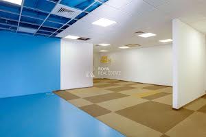 комерційна за адресою Жилянська вул., 75