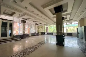 комерційна за адресою Лесі Українки бульв., 30В