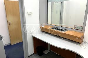 комерційна за адресою Дмитрівська вул., 37