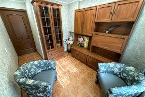 комерційна за адресою Лесі Українки бульв., 10-А