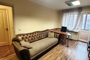 квартира за адресою Генерала Алмазова вул. (Кутузова), 4