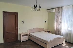 квартира за адресою Анни Ахматової вул., 34