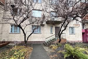 комерційна за адресою Петра Вершигори вул., 9