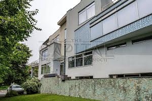 комерційна за адресою Криворізька вул., 11