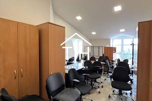 комерційна за адресою Спаська вул., 9