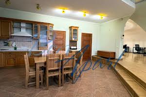 комерційна за адресою Київ, Євгена Коновальця вул. (Щорса), 36-Б