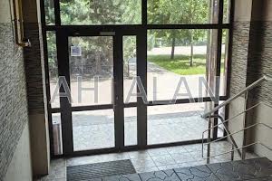 комерційна за адресою Оболонська набережна вул., 15