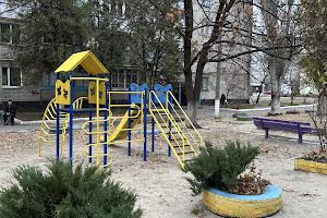 квартира по адресу Зимових походів, 16