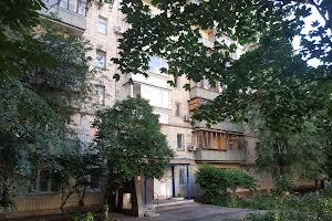 комерційна за адресою Предславинська вул., 12