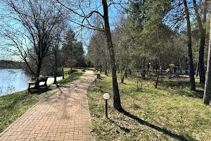 будинок за адресою Набережна вул.