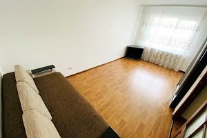 квартира за адресою Софії Русової вул., 7