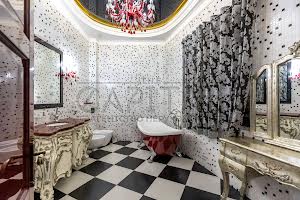 будинок за адресою с. Нові Безрадичі, садова, 155