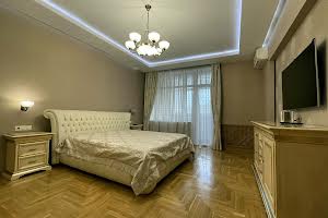 квартира за адресою Дмитра Яворницького просп. (Карла Маркса), 94