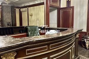 комерційна за адресою Костельна вул., 6