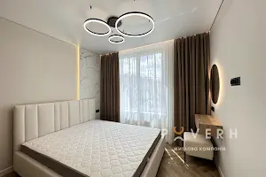 квартира за адресою Степана Бандери вул., 10