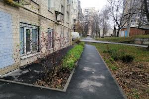 комерційна за адресою 23 Серпня вул., 4