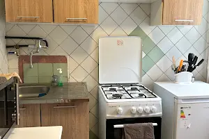 квартира за адресою 12 квітня, 24