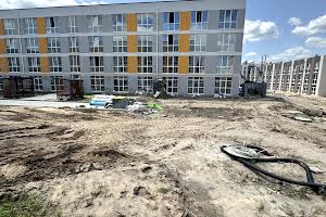 комерційна за адресою Гідності вул., 5