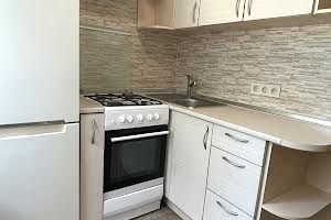 квартира за адресою Космонавтів вул., 4