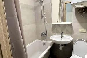 квартира за адресою Космонавтів вул., 4