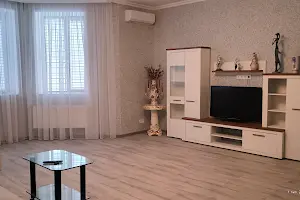 будинок за адресою Лозовий пров.