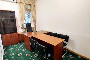 комерційна за адресою Інститутська вул., 19-А