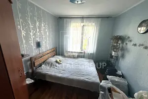 будинок за адресою вишнева, 3
