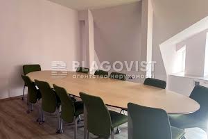 комерційна за адресою Володимирська вул., 37