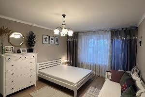 квартира за адресою Оноре де Бальзака вул., 6